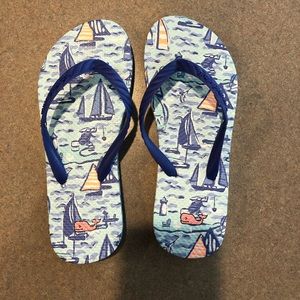 Vineyard Vines boys flip flops